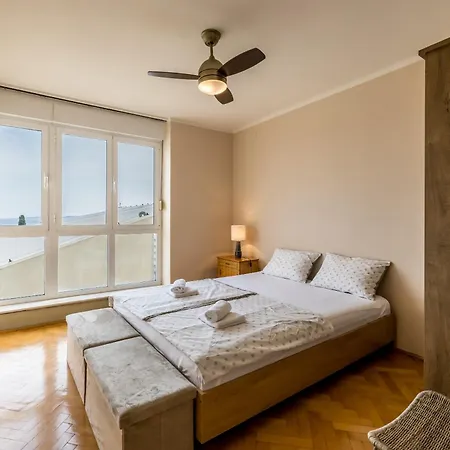 Le Blue, With Sea View 斯普利特